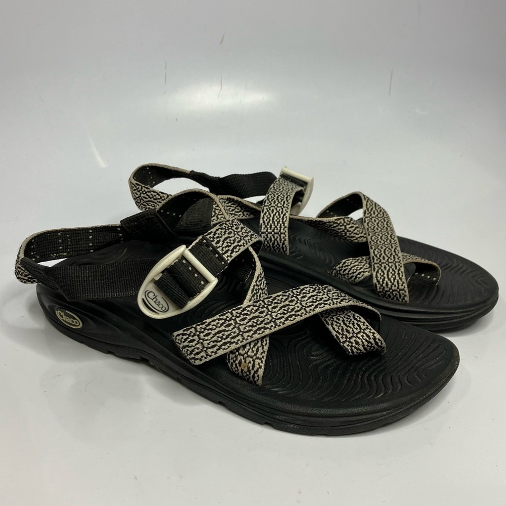 Chaco Z Volv 2โ black & white sandals size 8 - Picture 1 of 7